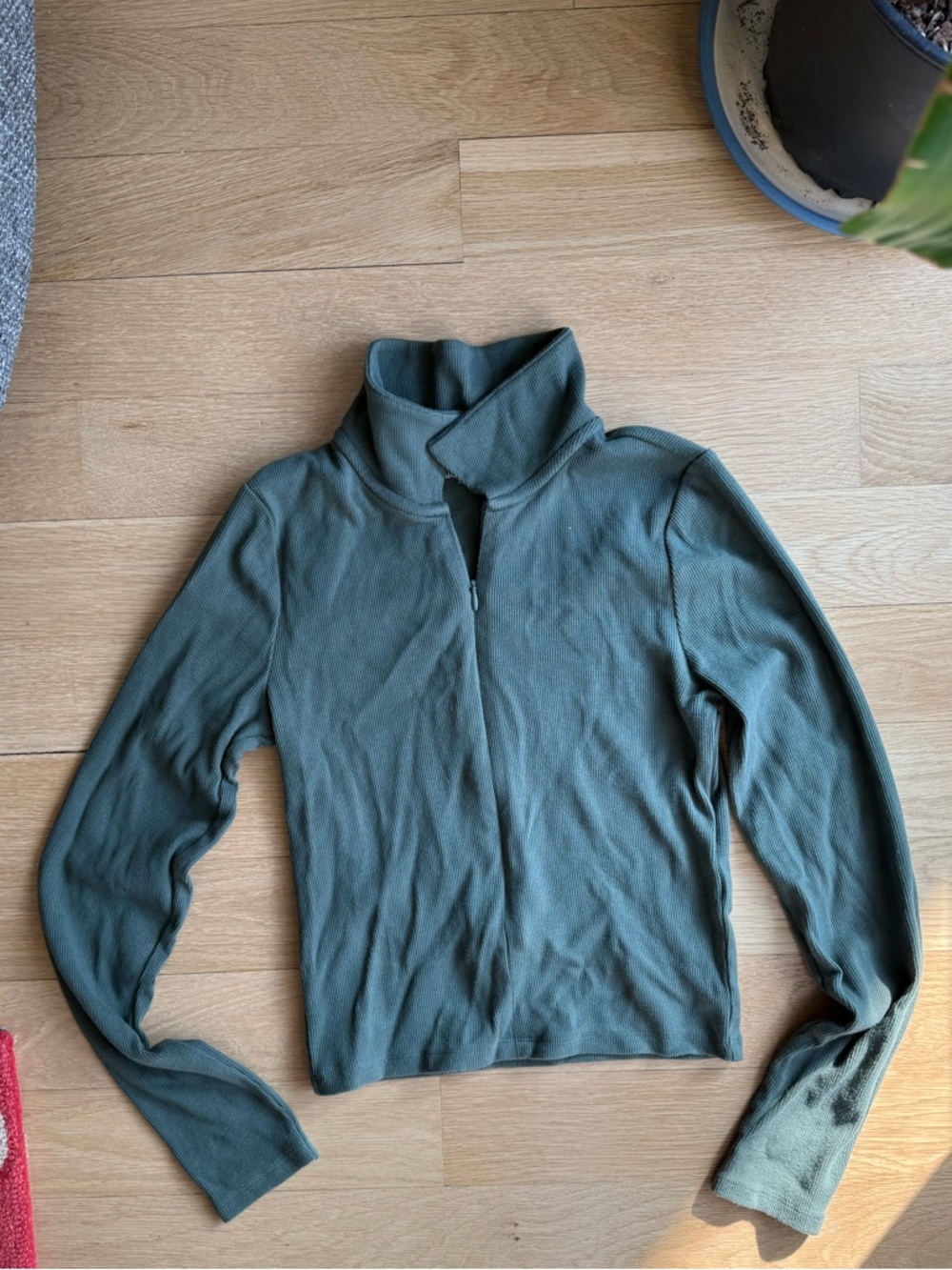 Abercrombie olive green quarter zip